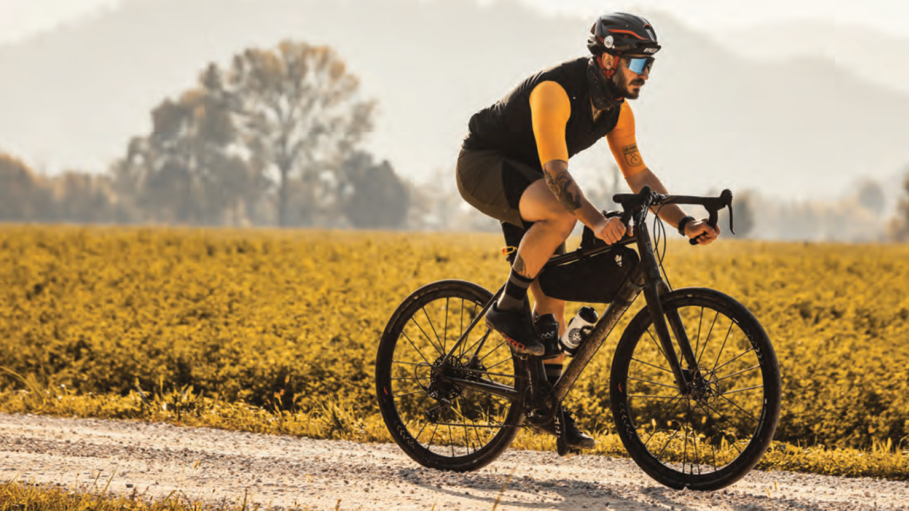 Comment choisir entre un vélo de route endurance et un vélo de gravel?